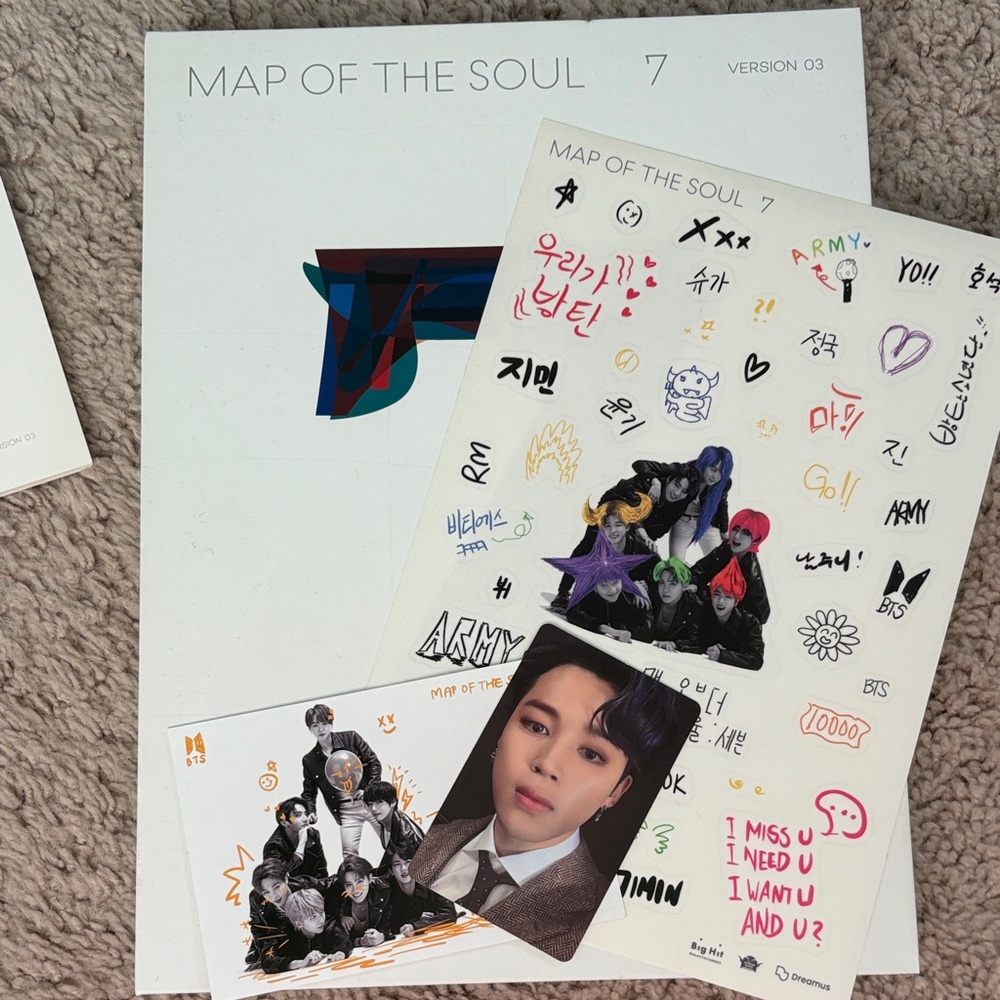 Map of the Soul 7 Album Version 3 
•comes with photocard, poster, lots of extras
